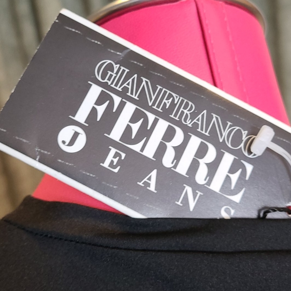 Gianfranco Ferre stretch t-shirt large NWT - Picture 6 of 10